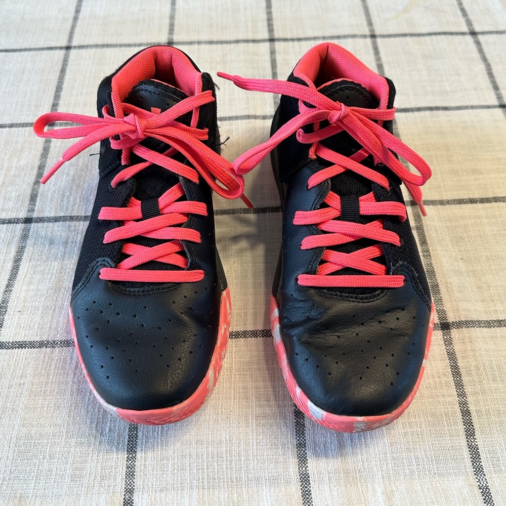 Girls Under Armour Basketball Shoes